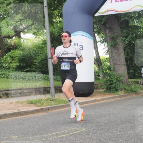 29.06.2025 - hella hamburg halbmarathon KatJ http://msf.ph/oto/8331920 29.06.2025 10:17:27 Zwischen KM18-KM19 2203 meine-sportfotos.de