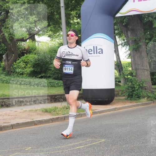 29.06.2025 - hella hamburg halbmarathon KatJ http://msf.ph/oto/8331946 29.06.2025 10:17:27 Zwischen KM18-KM19 2203 meine-sportfotos.de