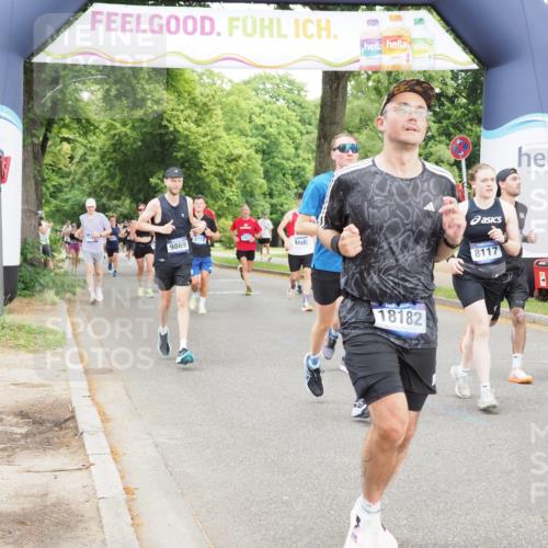 29.06.2025 - hella hamburg halbmarathon MichiJ http://msf.ph/oto/8331996 29.06.2025 10:38:16 Zwischen KM18-KM19 2207, 6795, 7312, 7952, 8117, 8313, 9869, 12527, 12624, 13701, 13799, 14125, 14361, 14562, 17179, 18182, 18657, 18658, 19040, 19053 meine-sportfotos.de