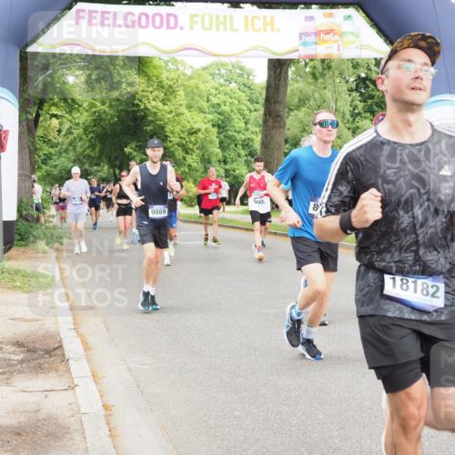 29.06.2025 - hella hamburg halbmarathon MichiJ http://msf.ph/oto/8332028 29.06.2025 10:38:16 Zwischen KM18-KM19 2207, 6795, 7312, 7952, 8117, 8313, 9869, 12527, 12624, 13701, 13799, 14125, 14361, 14562, 17179, 18182, 18657, 18658, 19040, 19053 meine-sportfotos.de