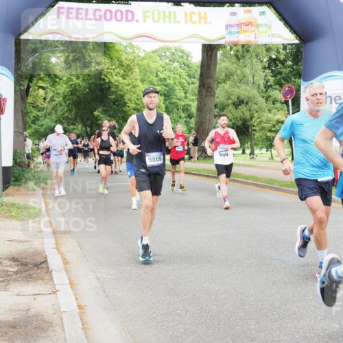 29.06.2025 - hella hamburg halbmarathon MichiJ http://msf.ph/oto/8332170 29.06.2025 10:38:17 Zwischen KM18-KM19 2718, 6795, 7312, 7952, 8117, 8313, 9869, 12527, 12624, 13701, 14125, 14361, 14562, 17179, 18182, 18658, 18811, 19040, 19053 meine-sportfotos.de