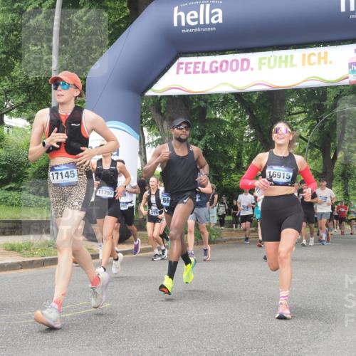 29.06.2025 - hella hamburg halbmarathon KatJ http://msf.ph/oto/8332181 29.06.2025 10:47:17 Zwischen KM18-KM19 5775, 5885, 6309, 7761, 8003 meine-sportfotos.de