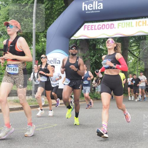 29.06.2025 - hella hamburg halbmarathon KatJ http://msf.ph/oto/8332203 29.06.2025 10:47:18 Zwischen KM18-KM19 5775, 5885, 6309, 7761, 8003, 8290 meine-sportfotos.de