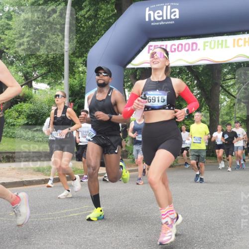 29.06.2025 - hella hamburg halbmarathon KatJ http://msf.ph/oto/8332224 29.06.2025 10:47:18 Zwischen KM18-KM19 5775, 5885, 6309, 7761, 8003, 8290 meine-sportfotos.de