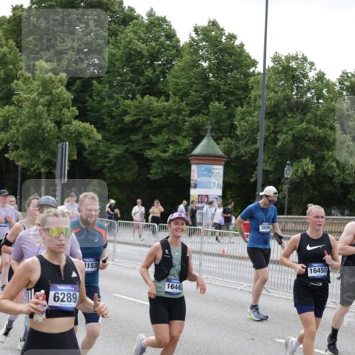 29.06.2025 - hella hamburg halbmarathon Jannik Wohlers http://msf.ph/oto/8332298 29.06.2025 10:40:25 Lombardsbrücke 1075, 1323, 2042, 2173, 2206, 2299, 2858, 3121, 3306, 3432, 3694, 4044, 4234, 4530, 4612, 4774, 4775, 4972, 5753, 6098, 6163, 6289, 6842, 7293, 7956, 8053, 8054, 8429, 8430, 9009, 9237, 9437, 9946, 10166, 10920, 10940, 11053, 11513, 11514, 11686, 12191, 12610, 12692, 12699, 13773, 15154, 15905, 16028, 16297, 16449, 16450, 17233, 17234, 17267, 19087, 19168 meine-sportfotos.de