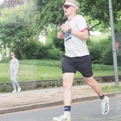 29.06.2025 - hella hamburg halbmarathon KatJ http://msf.ph/oto/8332301 29.06.2025 10:17:29 Zwischen KM18-KM19 1577 meine-sportfotos.de