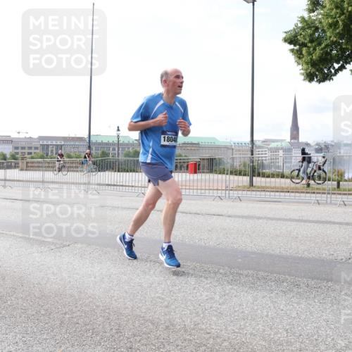 29.06.2025 - hella hamburg halbmarathon Lena Gebhardt http://msf.ph/oto/8332308 29.06.2025 10:13:11 Lombardsbrücke 18048, 1007, 1020, 1051, 1747, 1851, 1859, 1939, 2531, 2891, 2942, 2961, 3218, 3360, 3728, 3729, 4187, 4532, 6207, 6489, 7346, 7460, 7873, 7907, 8398, 8405, 8913, 8917, 9141, 9527, 9612, 10067, 10402, 11025, 11720, 12492, 13331, 14404, 15012, 15531, 15922, 16030, 16255, 16323, 16437, 17061, 17474, 17699, 17988, 17994, 18048, 18222, 18320, 18530, 18732 meine-sportfotos.de