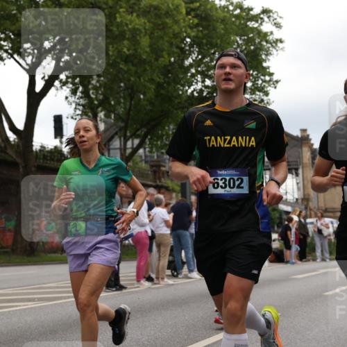 29.06.2025 - hella hamburg halbmarathon Yannick Fuchs http://msf.ph/oto/8332339 29.06.2025 10:51:46 20KM 1611, 2025, 2236, 2606, 2759, 2806, 2883, 2907, 3093, 3141, 3575, 4426, 4467, 4579, 4632, 4833, 5391, 6281, 6302, 6531, 6595, 7138, 7833, 9450, 9485, 10599, 11645, 13465, 14571, 15217, 15229, 16517, 17415, 17455, 17543, 18068, 18501, 18508, 18587, 18762, 18891 meine-sportfotos.de