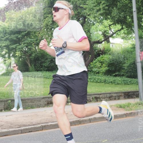 29.06.2025 - hella hamburg halbmarathon KatJ http://msf.ph/oto/8332349 29.06.2025 10:17:29 Zwischen KM18-KM19 1577 meine-sportfotos.de