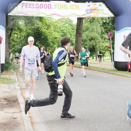 29.06.2025 - hella hamburg halbmarathon MichiJ http://msf.ph/oto/8332404 29.06.2025 10:38:22 Zwischen KM18-KM19 2718, 3654, 5894, 7932, 8117, 8261, 8313, 9869, 10319, 10868, 11733, 13015, 13701, 14562, 15395, 17179, 18811, 19040, 19053 meine-sportfotos.de