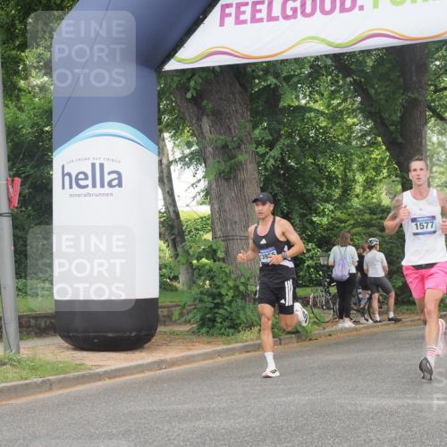 29.06.2025 - hella hamburg halbmarathon KatJ http://msf.ph/oto/8332409 29.06.2025 10:17:30 Zwischen KM18-KM19 1577 meine-sportfotos.de