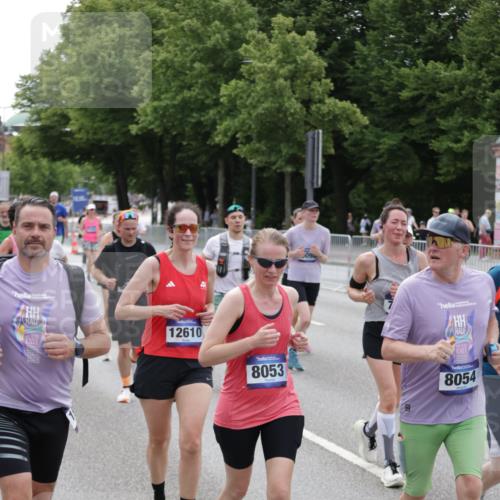 29.06.2025 - hella hamburg halbmarathon Jannik Wohlers http://msf.ph/oto/8332491 29.06.2025 10:40:26 Lombardsbrücke 1075, 1323, 2042, 2173, 2206, 2299, 2858, 3121, 3306, 3432, 3694, 4044, 4234, 4530, 4612, 4774, 4775, 4972, 5753, 6098, 6163, 6289, 6842, 7293, 7956, 8053, 8054, 8429, 8430, 9009, 9237, 9437, 9946, 10166, 10940, 11053, 11686, 12191, 12610, 12692, 12699, 13773, 15154, 15905, 16028, 16297, 16449, 16450, 17233, 17234, 17267, 17879, 19087, 19168 meine-sportfotos.de