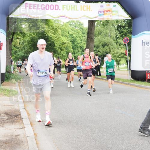 29.06.2025 - hella hamburg halbmarathon MichiJ http://msf.ph/oto/8332559 29.06.2025 10:38:22 Zwischen KM18-KM19 2718, 3654, 5894, 7932, 8117, 8261, 8313, 9869, 10319, 10868, 11733, 13015, 13701, 14562, 15395, 17179, 18811, 19040, 19053 meine-sportfotos.de