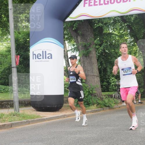 29.06.2025 - hella hamburg halbmarathon KatJ http://msf.ph/oto/8332647 29.06.2025 10:17:31 Zwischen KM18-KM19 1577 meine-sportfotos.de