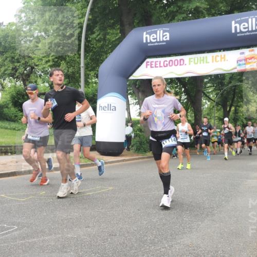 29.06.2025 - hella hamburg halbmarathon KatJ http://msf.ph/oto/8332648 29.06.2025 10:47:22 Zwischen KM18-KM19 2978, 5775, 5839, 5885, 6201, 6309, 7761, 8003, 8290 meine-sportfotos.de
