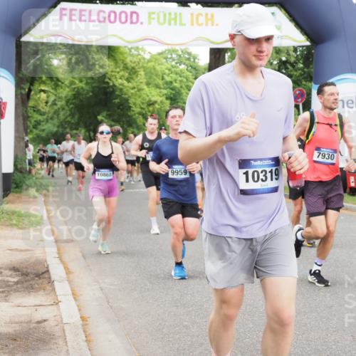 29.06.2025 - hella hamburg halbmarathon MichiJ http://msf.ph/oto/8332657 29.06.2025 10:38:24 Zwischen KM18-KM19 2718, 3654, 5894, 7930, 7932, 8261, 8313, 9959, 10319, 10868, 11733, 13015, 14562, 15395, 15720, 15899, 18811 meine-sportfotos.de