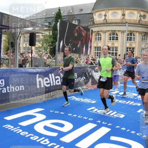 29.06.2025 - hella hamburg halbmarathon Michael Strokosch http://msf.ph/oto/8332666 29.06.2025 10:50:00 Ziel 2540, 3692, 3852, 7100, 7657, 8454, 8455, 9213, 9491, 9597, 12271, 12527, 12733, 13225, 13758, 16716, 16732, 16887, 19109, 19112 meine-sportfotos.de