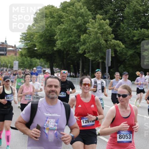 29.06.2025 - hella hamburg halbmarathon Jannik Wohlers http://msf.ph/oto/8332675 29.06.2025 10:40:27 Lombardsbrücke 1075, 1323, 2042, 2173, 2206, 2299, 2858, 3121, 3306, 3432, 3694, 4044, 4234, 4530, 4612, 4774, 4775, 4972, 5753, 6098, 6163, 6289, 6842, 7293, 8053, 8054, 8429, 8430, 9009, 9237, 9437, 9946, 10166, 10940, 11053, 11686, 12191, 12610, 12692, 12699, 13773, 14553, 15154, 15905, 16028, 16297, 16449, 16450, 17233, 17234, 17267, 17879, 19087 meine-sportfotos.de