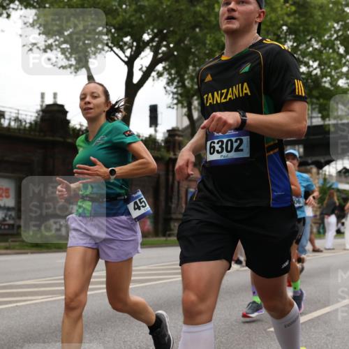 29.06.2025 - hella hamburg halbmarathon Yannick Fuchs http://msf.ph/oto/8332686 29.06.2025 10:51:47 20KM 1611, 2025, 2236, 2606, 2759, 2806, 2883, 2907, 3093, 3141, 3575, 4426, 4467, 4579, 4632, 4833, 5391, 6104, 6281, 6302, 6531, 6595, 7138, 7833, 9450, 9485, 10599, 11645, 13465, 14571, 15217, 15229, 16517, 17405, 17415, 17455, 17543, 18068, 18501, 18508, 18587, 18762, 18891 meine-sportfotos.de