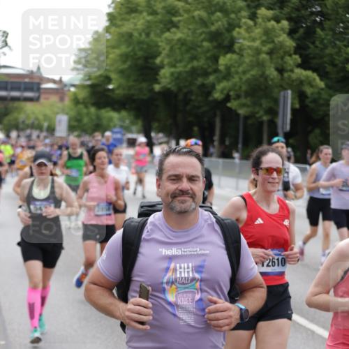 29.06.2025 - hella hamburg halbmarathon Jannik Wohlers http://msf.ph/oto/8332688 29.06.2025 10:40:27 Lombardsbrücke 1075, 1323, 2042, 2173, 2206, 2299, 2858, 3121, 3306, 3432, 3694, 4044, 4234, 4530, 4612, 4774, 4775, 4972, 5753, 6098, 6163, 6289, 6842, 7293, 8053, 8054, 8429, 8430, 9009, 9237, 9437, 9946, 10166, 10940, 11053, 11686, 12191, 12610, 12692, 12699, 13773, 14553, 15154, 15905, 16028, 16297, 16449, 16450, 17233, 17234, 17267, 17879, 19087 meine-sportfotos.de
