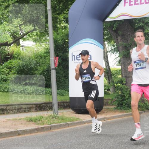 29.06.2025 - hella hamburg halbmarathon KatJ http://msf.ph/oto/8332792 29.06.2025 10:17:31 Zwischen KM18-KM19 1577 meine-sportfotos.de