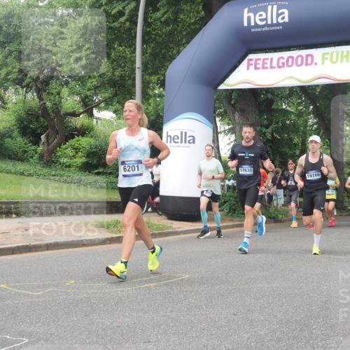 29.06.2025 - hella hamburg halbmarathon KatJ http://msf.ph/oto/8332799 29.06.2025 10:47:24 Zwischen KM18-KM19 2978, 5775, 5839, 5885, 6201, 7761, 8290, 8662 meine-sportfotos.de