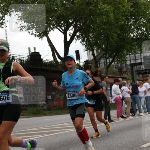 29.06.2025 - hella hamburg halbmarathon Yannick Fuchs http://msf.ph/oto/8332899 29.06.2025 10:51:48 20KM 1611, 2025, 2236, 2488, 2606, 2759, 2806, 2883, 2907, 3093, 3141, 3859, 4426, 4467, 4579, 4632, 4833, 5926, 6104, 6281, 6302, 6531, 6595, 7138, 7833, 9316, 9450, 9485, 10599, 10788, 11645, 13465, 14571, 15217, 15229, 16517, 16531, 17405, 17415, 17455, 17543, 18068, 18501, 18508, 18587, 18762, 18891 meine-sportfotos.de