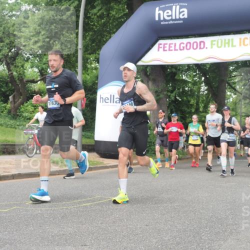 29.06.2025 - hella hamburg halbmarathon KatJ http://msf.ph/oto/8332900 29.06.2025 10:47:25 Zwischen KM18-KM19 1420, 2978, 5839, 6201, 7761, 8290, 8662 meine-sportfotos.de