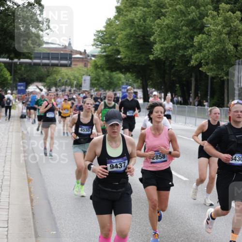 29.06.2025 - hella hamburg halbmarathon Jannik Wohlers http://msf.ph/oto/8332909 29.06.2025 10:40:28 Lombardsbrücke 1075, 1323, 2173, 2206, 2299, 2858, 3121, 3306, 3432, 3694, 4044, 4234, 4530, 4612, 4774, 4775, 4972, 5753, 6098, 6163, 6289, 6842, 7293, 8053, 8054, 8429, 8430, 9009, 9237, 9437, 9946, 10644, 10940, 11053, 11686, 12191, 12610, 12692, 12699, 13773, 14553, 15154, 15905, 16028, 16297, 16449, 16450, 17233, 17234, 17267, 17879, 19087 meine-sportfotos.de