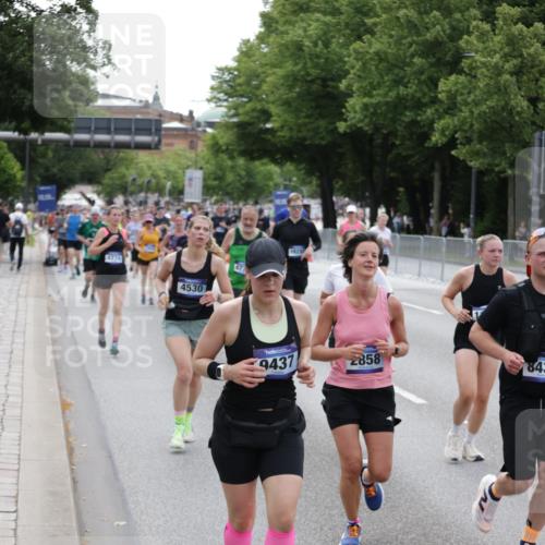 29.06.2025 - hella hamburg halbmarathon Jannik Wohlers http://msf.ph/oto/8332924 29.06.2025 10:40:28 Lombardsbrücke 1075, 1323, 2173, 2206, 2299, 2858, 3121, 3306, 3432, 3694, 4044, 4234, 4530, 4612, 4774, 4775, 4972, 5753, 6098, 6163, 6289, 6842, 7293, 8053, 8054, 8429, 8430, 9009, 9237, 9437, 9946, 10644, 10940, 11053, 11686, 12191, 12610, 12692, 12699, 13773, 14553, 15154, 15905, 16028, 16297, 16449, 16450, 17233, 17234, 17267, 17879, 19087 meine-sportfotos.de