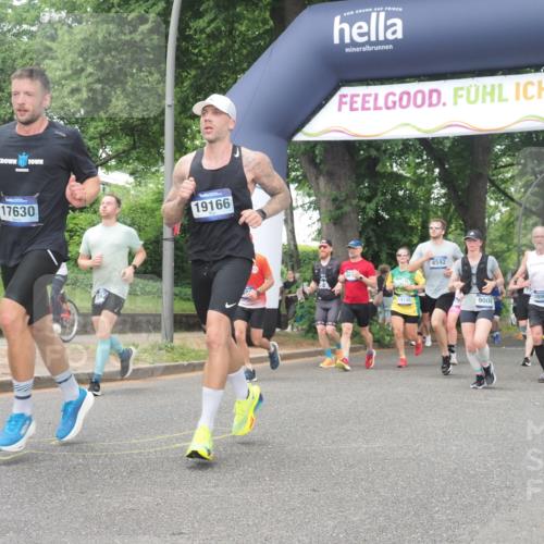 29.06.2025 - hella hamburg halbmarathon KatJ http://msf.ph/oto/8332947 29.06.2025 10:47:25 Zwischen KM18-KM19 1420, 2978, 5839, 6201, 7761, 8290, 8662 meine-sportfotos.de