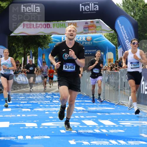 29.06.2025 - hella hamburg halbmarathon Strokosch-Dieckow http://msf.ph/oto/8332955 29.06.2025 10:34:02 Ziel 9345, 9376, 9519, 11019, 11202, 11227, 13066, 13493, 13494, 14448, 15268, 16724, 17751, 17877 meine-sportfotos.de