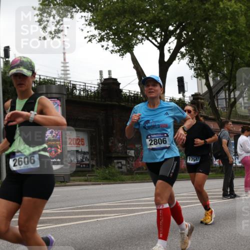 29.06.2025 - hella hamburg halbmarathon Yannick Fuchs http://msf.ph/oto/8332969 29.06.2025 10:51:48 20KM 1611, 2025, 2236, 2488, 2606, 2759, 2806, 2883, 2907, 3093, 3141, 3859, 4426, 4467, 4579, 4632, 4833, 5926, 6104, 6281, 6302, 6531, 6595, 7138, 7833, 9316, 9450, 9485, 10599, 10788, 11645, 13465, 14571, 15217, 15229, 16517, 16531, 17405, 17415, 17455, 17543, 18068, 18501, 18508, 18587, 18762, 18891 meine-sportfotos.de