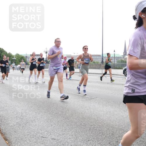 29.06.2025 - hella hamburg halbmarathon Lena Gebhardt http://msf.ph/oto/8333023 29.06.2025 10:37:59 Lombardsbrücke 6362, 1145, 11456, 15002, 7696, 1196, 1394, 1457, 1475, 1578, 1742, 1799, 1901, 1966, 1985, 2199, 2786, 2853, 3230, 3242, 3246, 3633, 3716, 3880, 4414, 4921, 5139, 5300, 5522, 5713, 5875, 6199, 6200, 6243, 6362, 6697, 6751, 6930, 6955, 7118, 7124, 7165, 7244, 7321, 7350, 7552, 7629, 7696, 7914, 8985, 9247, 9288, 9895, 10159, 10506, 10836, 11087, 11543, 12123, 12254, 12472, 12824, 16680, 17798 meine-sportfotos.de