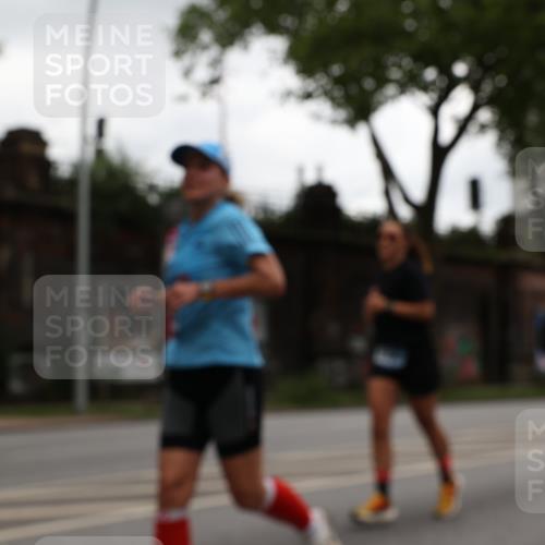 29.06.2025 - hella hamburg halbmarathon Yannick Fuchs http://msf.ph/oto/8333069 29.06.2025 10:51:48 20KM 1611, 2025, 2236, 2488, 2606, 2759, 2806, 2883, 2907, 3093, 3141, 3859, 4426, 4467, 4579, 4632, 4833, 5926, 6104, 6281, 6302, 6531, 6595, 7138, 7833, 9316, 9450, 9485, 10599, 10788, 11645, 13465, 14571, 15217, 15229, 16517, 16531, 17405, 17415, 17455, 17543, 18068, 18501, 18508, 18587, 18762, 18891 meine-sportfotos.de