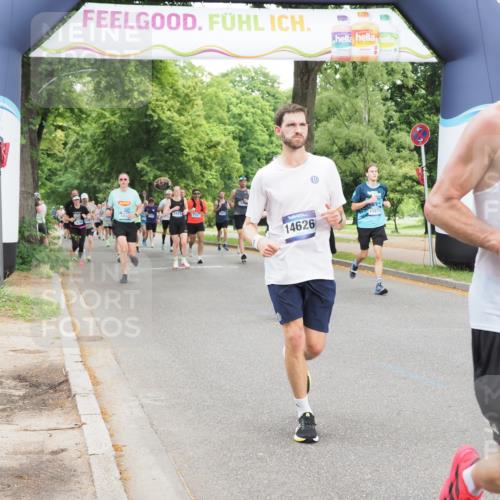 29.06.2025 - hella hamburg halbmarathon MichiJ http://msf.ph/oto/8333082 29.06.2025 10:38:30 Zwischen KM18-KM19 2670, 4077, 5600, 7930, 7932, 8989, 9959, 10868, 11733, 13015, 13073, 13726, 13976, 14458, 14626, 15720, 15871, 15899, 16291 meine-sportfotos.de