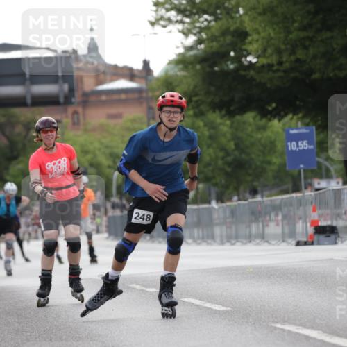 29.06.2025 - hella hamburg halbmarathon Jannik Wohlers http://msf.ph/oto/8333100 29.06.2025 09:01:36 Lombardsbrücke  meine-sportfotos.de