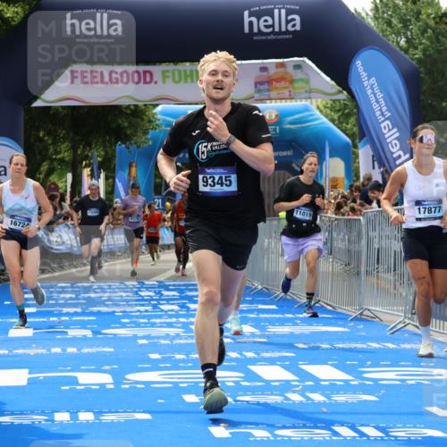 29.06.2025 - hella hamburg halbmarathon Strokosch-Dieckow http://msf.ph/oto/8333116 29.06.2025 10:34:02 Ziel 9345, 9376, 9519, 11019, 11202, 11227, 13066, 13493, 13494, 14448, 15268, 16724, 17751, 17877 meine-sportfotos.de