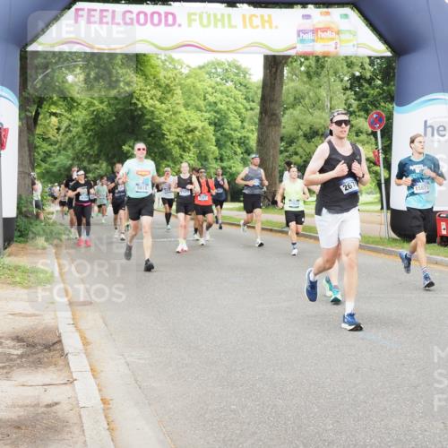 29.06.2025 - hella hamburg halbmarathon MichiJ http://msf.ph/oto/8333163 29.06.2025 10:38:31 Zwischen KM18-KM19 2670, 4077, 5600, 7930, 7943, 8989, 9959, 13073, 13726, 13976, 14458, 14626, 15720, 15871, 15899, 16291 meine-sportfotos.de