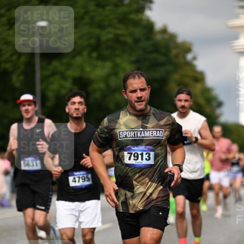 29.06.2025 - hella hamburg halbmarathon Dr. Thomas Lammeyer http://msf.ph/oto/8333189 29.06.2025 10:17:46 Kennedybrücke 1194, 1747, 1939, 2055, 2359, 2721, 2891, 2904, 4001, 4032, 4795, 4962, 5631, 5719, 6207, 7460, 7462, 7913, 8673, 9141, 9612, 9631, 9886, 10442, 10443 meine-sportfotos.de