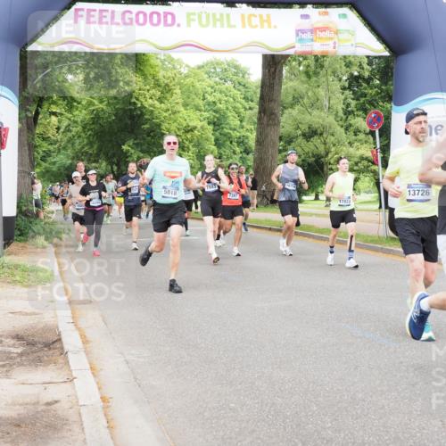 29.06.2025 - hella hamburg halbmarathon MichiJ http://msf.ph/oto/8333208 29.06.2025 10:38:32 Zwischen KM18-KM19 2670, 4077, 5600, 7397, 7943, 8989, 13073, 13726, 13976, 14458, 14626, 15720, 15871, 16291, 17823, 18394 meine-sportfotos.de