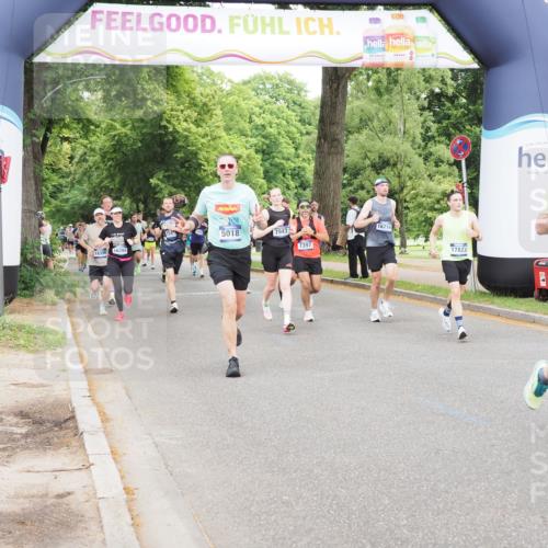 29.06.2025 - hella hamburg halbmarathon MichiJ http://msf.ph/oto/8333260 29.06.2025 10:38:32 Zwischen KM18-KM19 2670, 4077, 5600, 7397, 7943, 8989, 13073, 13726, 13976, 14458, 14626, 15720, 15871, 16291, 17823, 18394 meine-sportfotos.de