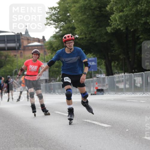29.06.2025 - hella hamburg halbmarathon Jannik Wohlers http://msf.ph/oto/8333265 29.06.2025 09:01:37 Lombardsbrücke  meine-sportfotos.de
