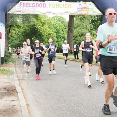 29.06.2025 - hella hamburg halbmarathon MichiJ http://msf.ph/oto/8333448 29.06.2025 10:38:34 Zwischen KM18-KM19 2670, 4077, 5018, 5820, 7397, 7943, 8989, 13403, 13726, 13976, 14458, 14626, 15480, 15871, 16291, 16716, 17823, 18394 meine-sportfotos.de