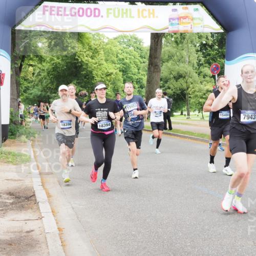 29.06.2025 - hella hamburg halbmarathon MichiJ http://msf.ph/oto/8333478 29.06.2025 10:38:35 Zwischen KM18-KM19 2670, 4077, 5018, 5399, 5820, 7397, 7943, 8989, 9057, 13403, 13726, 13976, 14626, 15480, 15871, 16291, 16716, 17823, 18394 meine-sportfotos.de