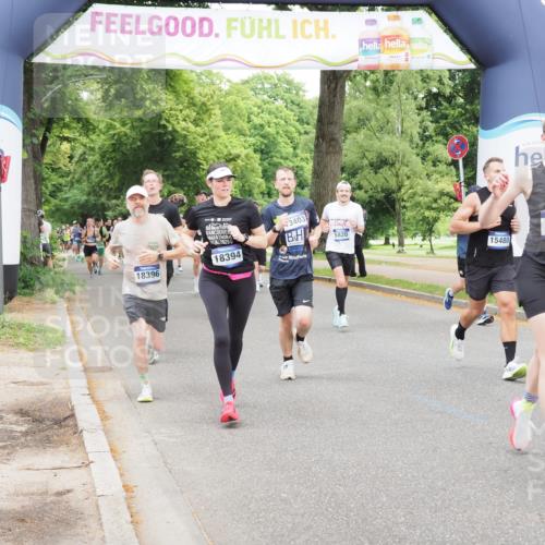 29.06.2025 - hella hamburg halbmarathon MichiJ http://msf.ph/oto/8333520 29.06.2025 10:38:35 Zwischen KM18-KM19 2670, 4077, 5018, 5399, 5820, 7397, 7943, 8989, 9057, 13403, 13726, 13976, 14626, 15480, 15871, 16291, 16716, 17823, 18394 meine-sportfotos.de