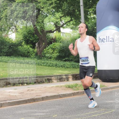 29.06.2025 - hella hamburg halbmarathon KatJ http://msf.ph/oto/8333521 29.06.2025 10:17:34 Zwischen KM18-KM19 1577 meine-sportfotos.de