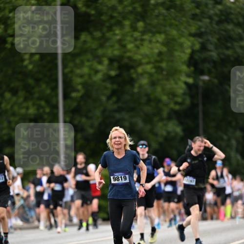29.06.2025 - hella hamburg halbmarathon Dr. Thomas Lammeyer http://msf.ph/oto/8333651 29.06.2025 10:39:51 Kennedybrücke 2198, 2412, 2787, 2827, 3828, 3958, 4413, 4703, 4965, 5147, 6029, 6189, 6365, 6397, 6471, 6867, 8296, 8567, 8947, 9470, 9803, 9819, 10360, 10565, 10652, 11198, 11233, 11359 meine-sportfotos.de