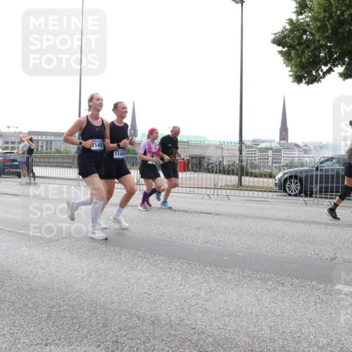 29.06.2025 - hella hamburg halbmarathon Lena Gebhardt http://msf.ph/oto/8333750 29.06.2025 10:38:01 Lombardsbrücke 64, 1457, 11456, 1196, 1394, 1457, 1475, 1578, 1596, 1742, 1799, 1901, 1966, 1985, 2199, 2498, 2786, 2853, 3230, 3242, 3246, 3633, 3716, 3880, 4414, 4921, 5139, 5300, 5522, 5713, 5875, 6199, 6200, 6243, 6362, 6697, 6751, 6930, 7118, 7124, 7165, 7244, 7321, 7350, 7552, 7629, 7696, 7914, 8985, 9247, 9288, 9895, 10159, 10506, 10836, 11087, 11543, 12123, 12254, 12472, 12824, 16680, 17798 meine-sportfotos.de