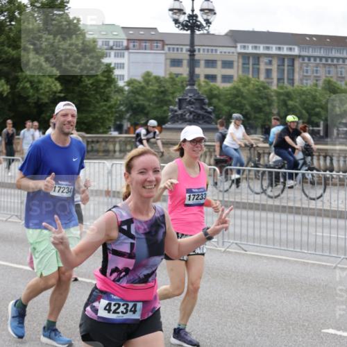 29.06.2025 - hella hamburg halbmarathon Jannik Wohlers http://msf.ph/oto/8333786 29.06.2025 10:40:37 Lombardsbrücke 1317, 1731, 2805, 2858, 4234, 4530, 4638, 4774, 4775, 5086, 5225, 5549, 5753, 6088, 6098, 6474, 6842, 7661, 7829, 8429, 8430, 8751, 8769, 9009, 9237, 9962, 10269, 10407, 10644, 10835, 11053, 11686, 11759, 11851, 13168, 13778, 13848, 14553, 14776, 15953, 16028, 16297, 16449, 16454, 16802, 16981, 17233, 17234, 17872, 17879, 18142, 18494, 18580, 18844 meine-sportfotos.de